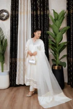 SATIN STRAIGHT SET - OFF WHITE