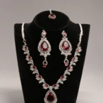 NOOR HAAR SET - RUBY RED