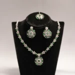 NOOR HAAR SET - EMERALD GOLD