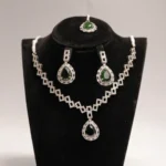 NOOR HAAR SET - EMERALD SHIMMER